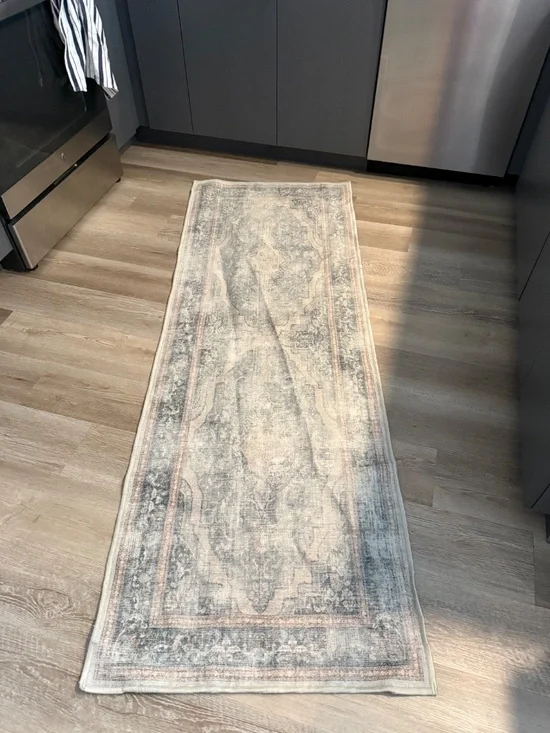 Two Ruggable Rug Without Pad - Picture 3 of 3